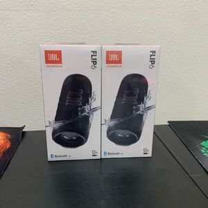 JBL Flip 6 Portable Speaker - Black